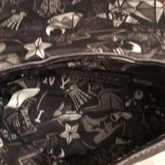 Steve Madden Grey Velvet Crossbody Bag - Picture 4 of 8